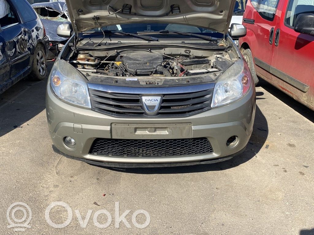 Dacia Sandero Parachoques delantero 