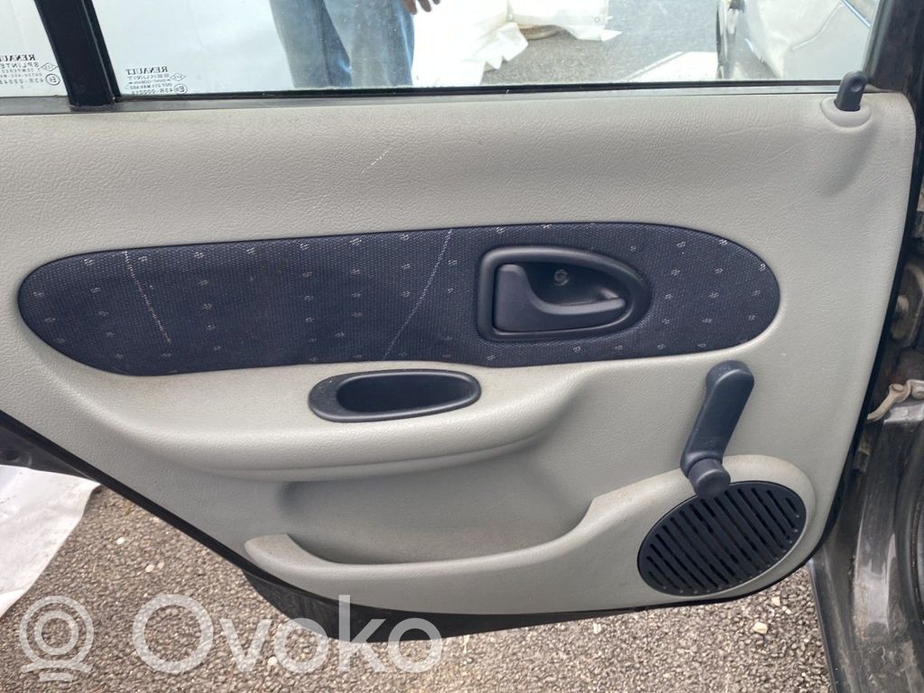 Renault Clio II Apmušimas galinių durų (obšifke) 