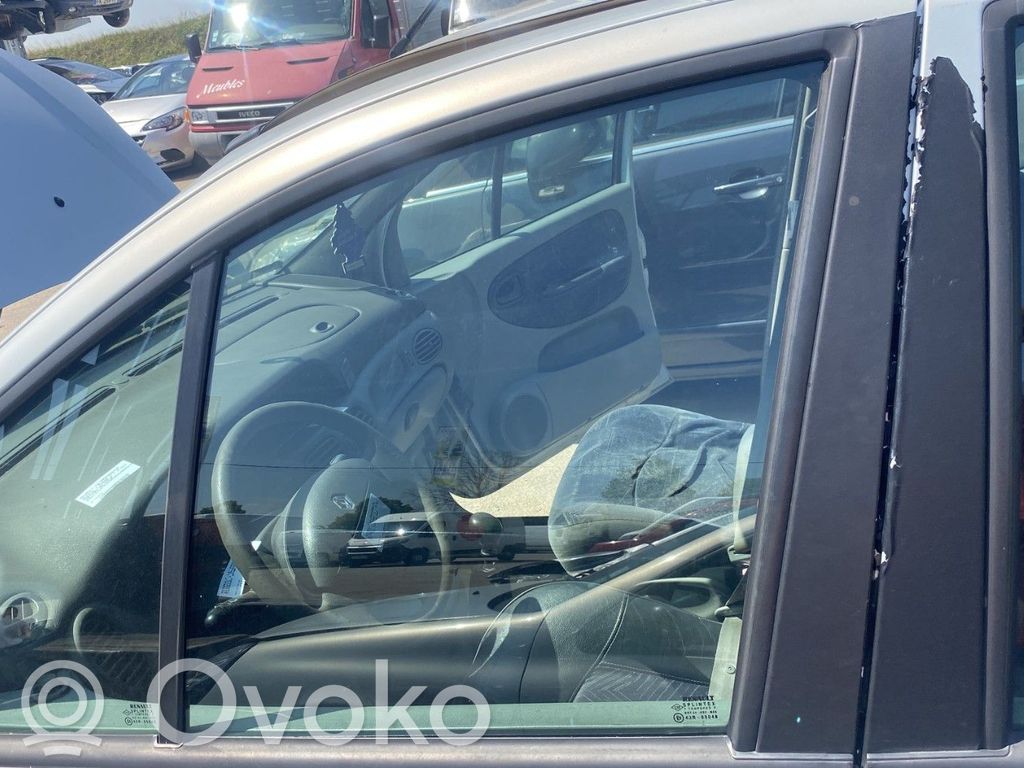 Renault Scenic I Vetro del finestrino della portiera anteriore - quattro porte