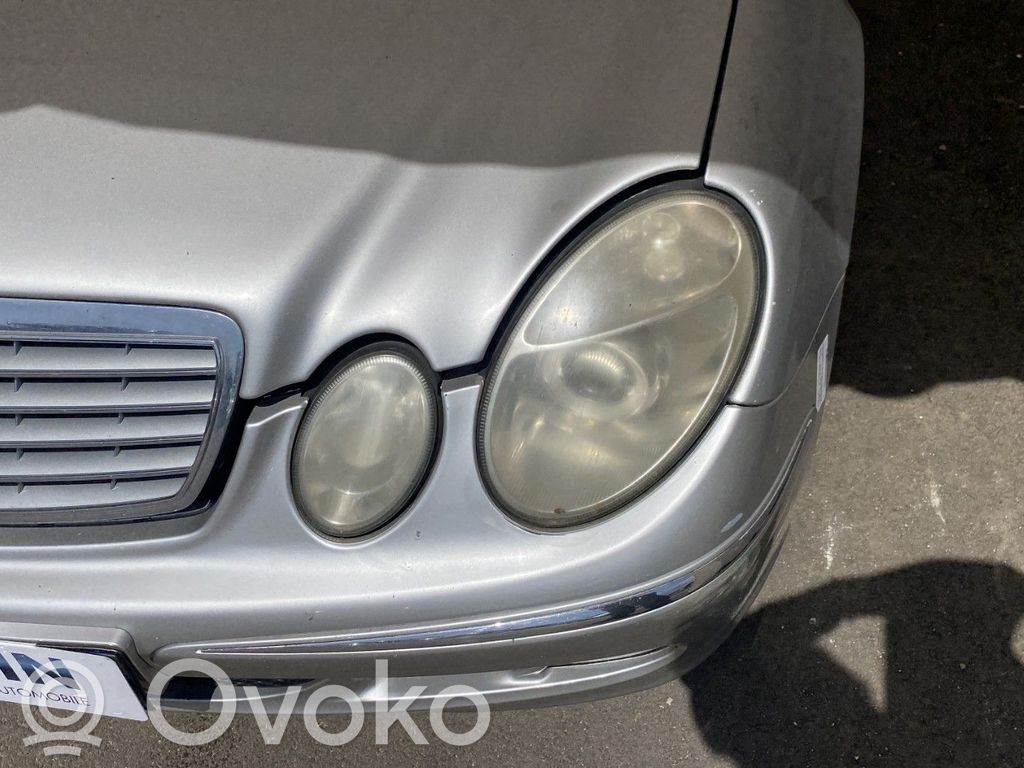 Mercedes-Benz E W211 Far 