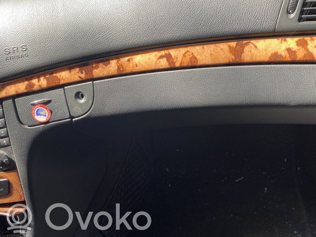 Mercedes-Benz E W211 Schowek deski rozdzielczej / Komplet 