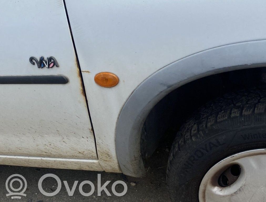 Opel Corsa B Spārns 