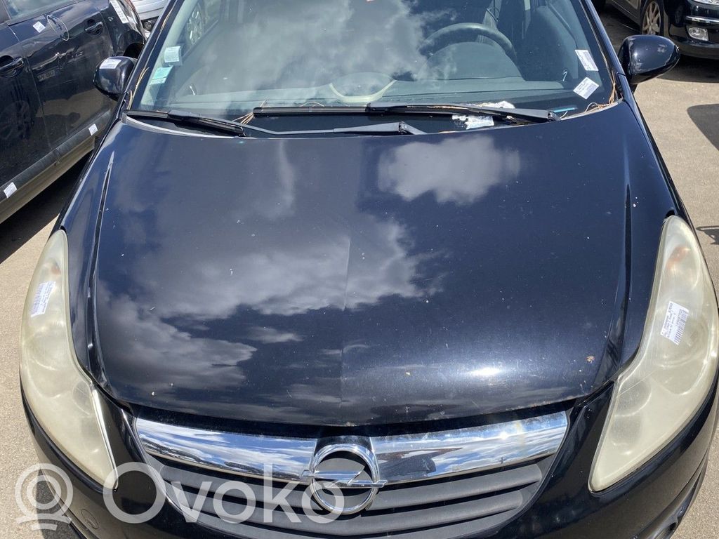 Opel Corsa D Konepelti 