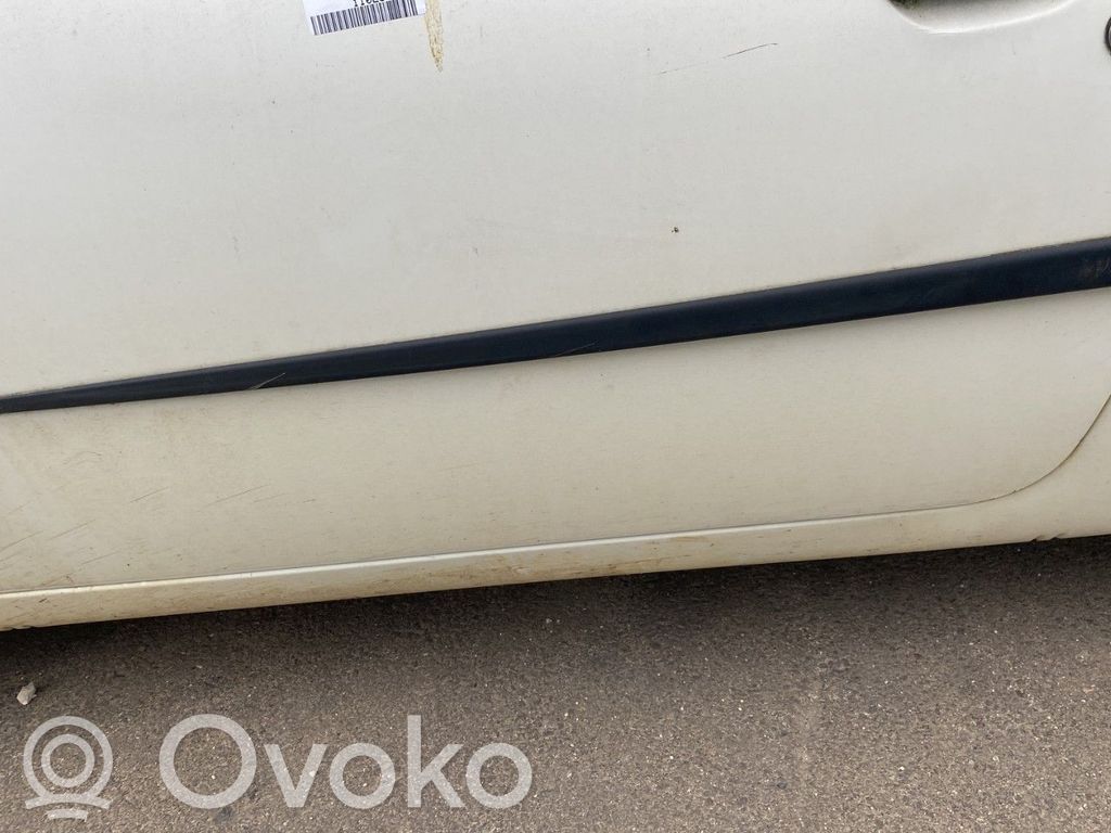 Fiat Punto (188) Listwa drzwi przednich 
