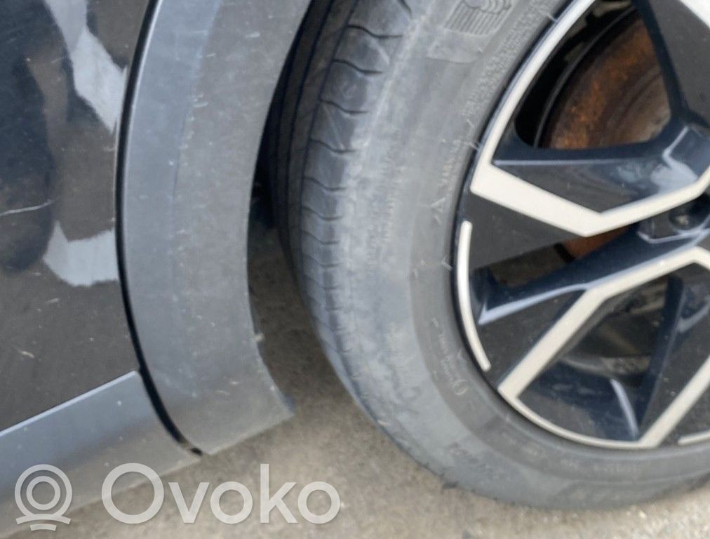 Citroen C4 III e-C4 Listwa błotnika tylnego 