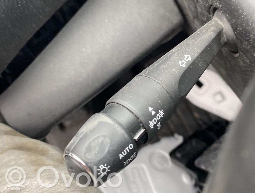 Citroen C4 III e-C4 Interruptor/palanca de limpiador de luz de giro 