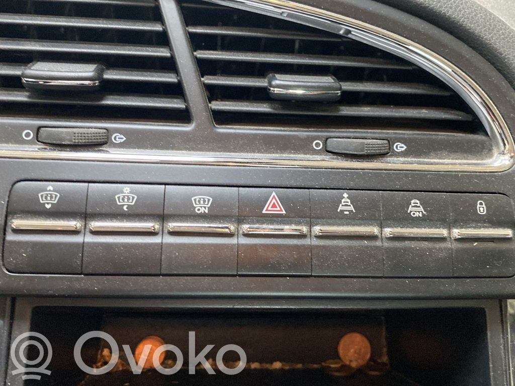 Peugeot 5008 Comutator lumini pericol 