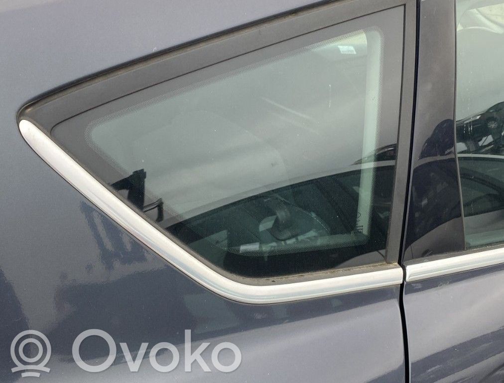 Ford C-MAX II Geam lateral spate 