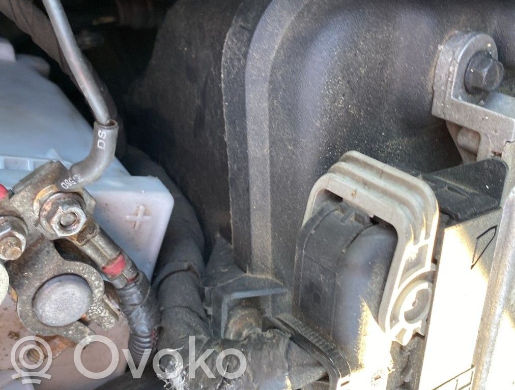 Air filter box