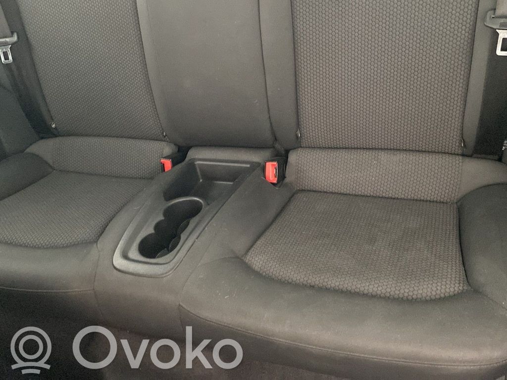 Asiento trasero   8X0885375E