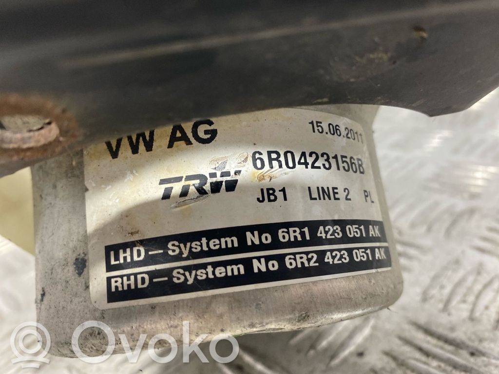 Ohjaustehostimen pumppu   6R0423156C