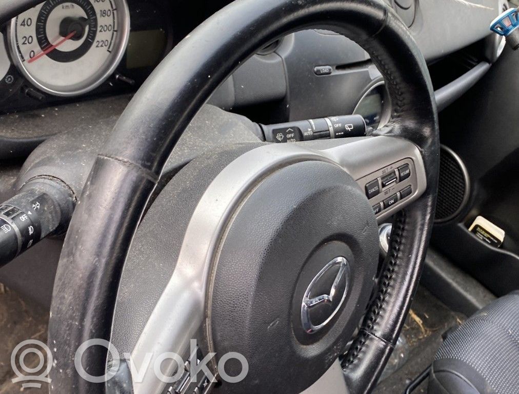 Mazda 2 Stūre 