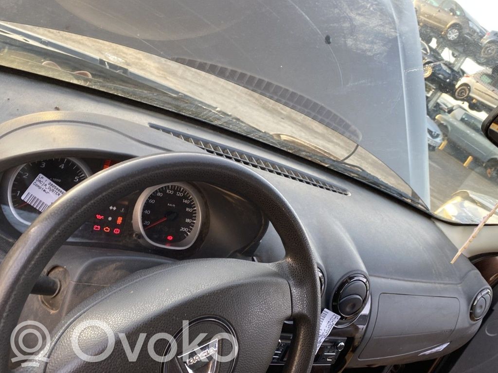 Dacia Duster Etumatkustajan istuin 