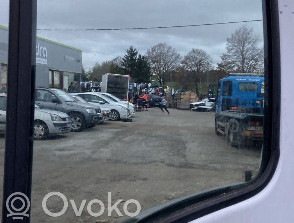 Renault Master II Geam ușă față patru uși