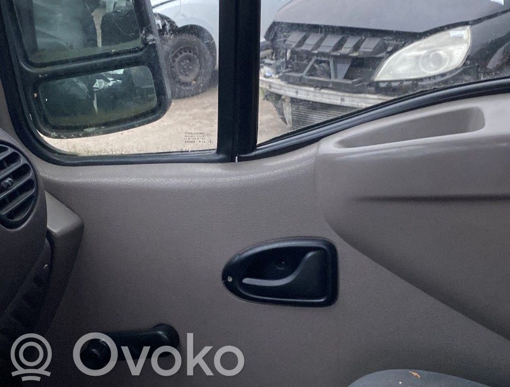 Etuoven verhoilu