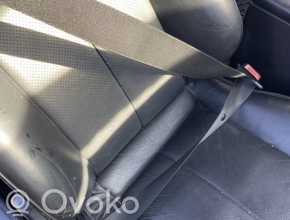 Mercedes-Benz C W202 Cinturón delantero 
