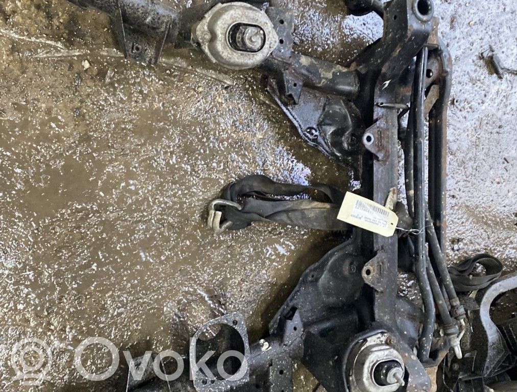 BMW X3 E83 Priekinis traversas 