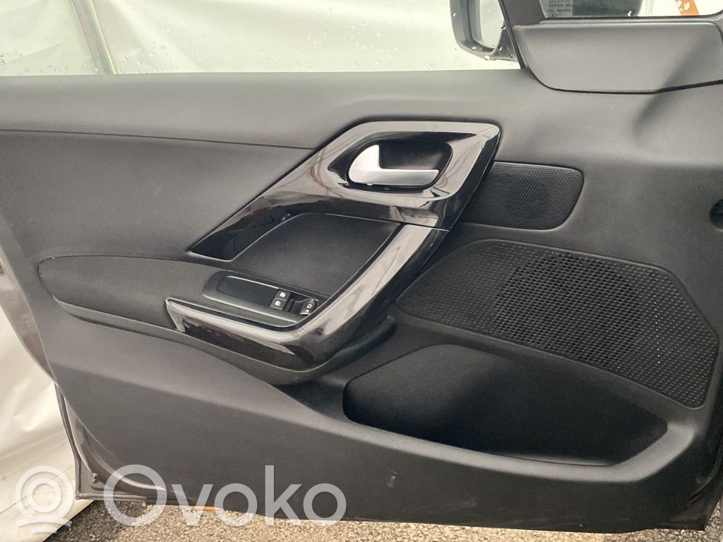 Peugeot 208 I Rivestimento del pannello della portiera anteriore 