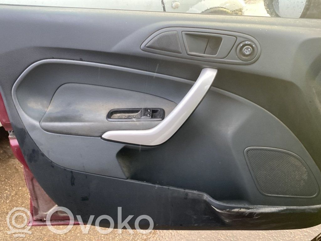 Ford Fiesta Priekšējo durvju apdare 