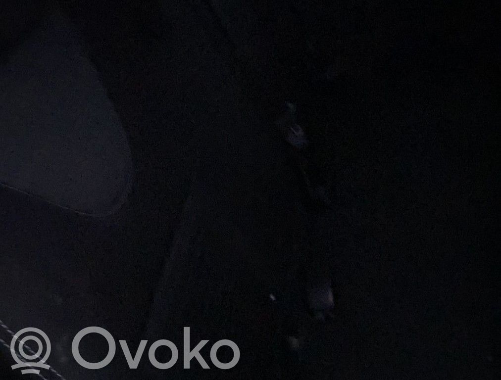 Renault Clio IV Takaistuin 