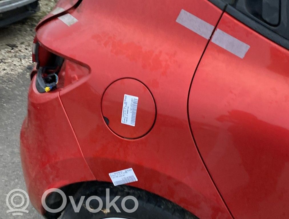 Renault Clio IV Takakulmapaneeli 
