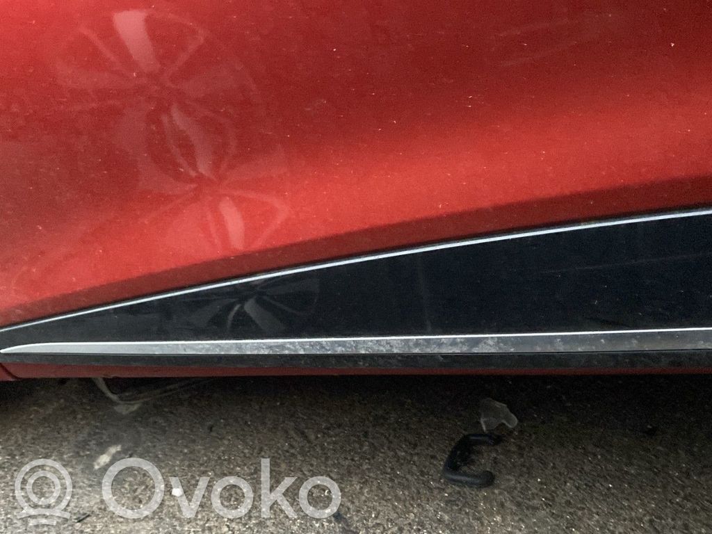 Renault Clio IV Listwa drzwi przednich 