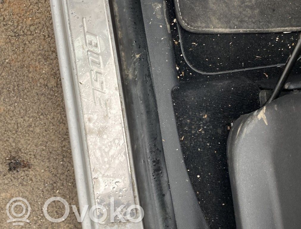 Renault Scenic III - Grand scenic III Guarnizione in gomma portiera anteriore