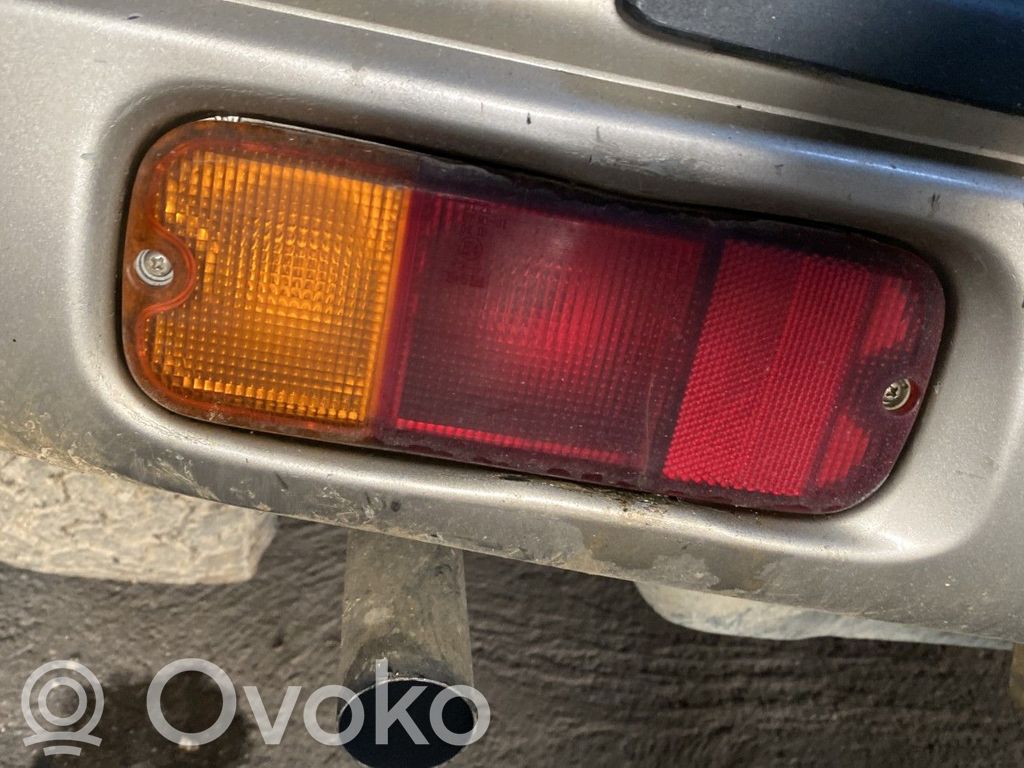 Suzuki Grand Vitara I Lampy tylnej klapy bagażnika 