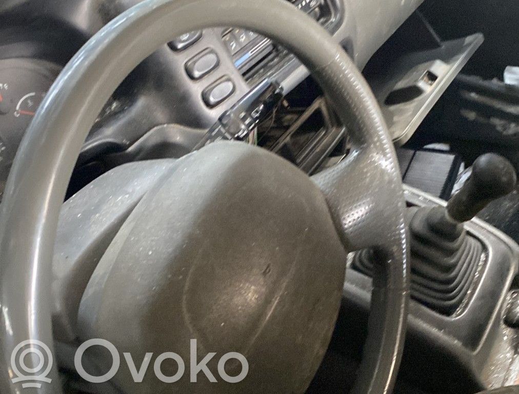 Suzuki Grand Vitara I Kierownica 
