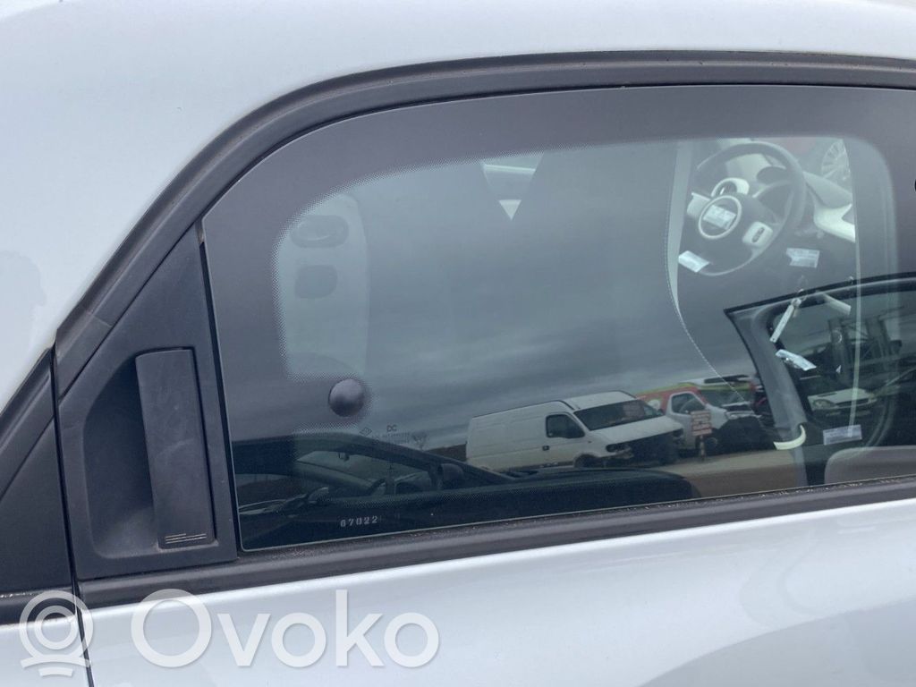 Renault Twingo III Luna de la puerta trasera 
