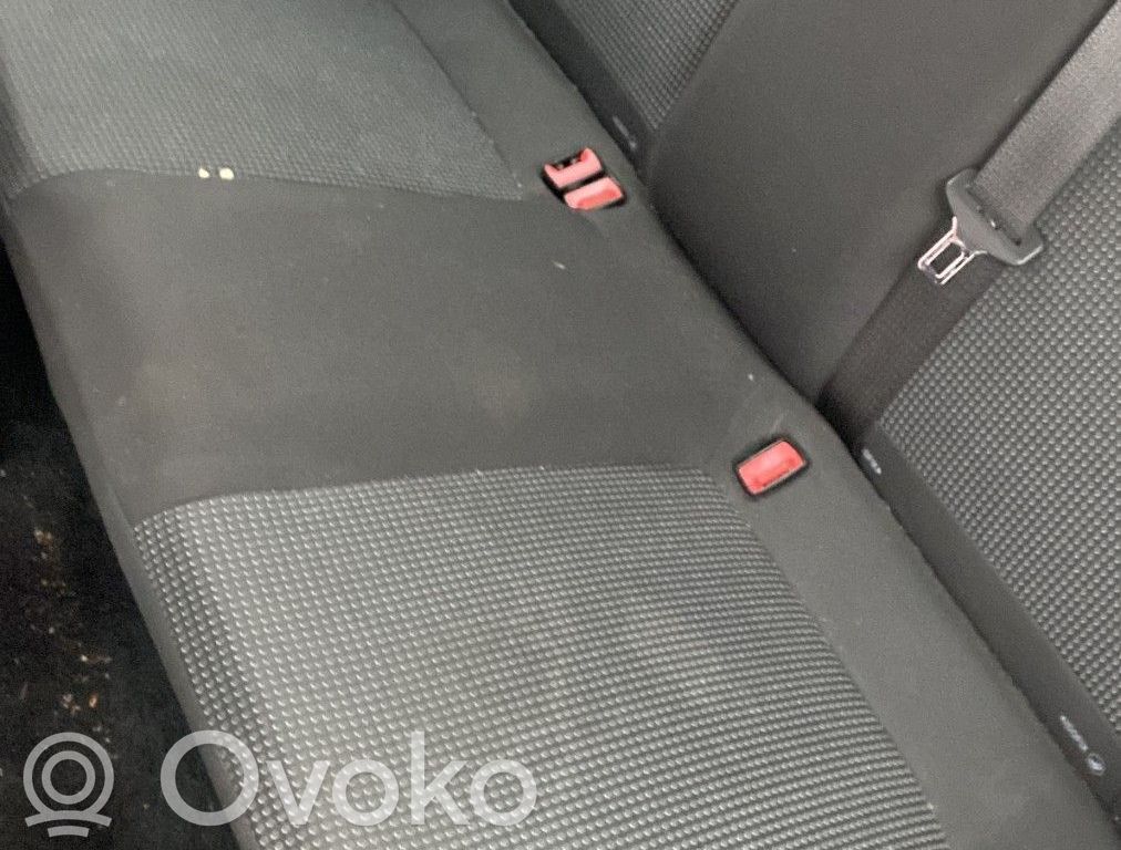Opel Corsa D Takaistuin 
