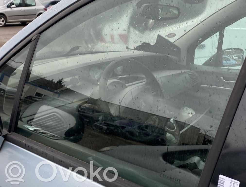 Peugeot 807 Vetro del finestrino della portiera anteriore - quattro porte 