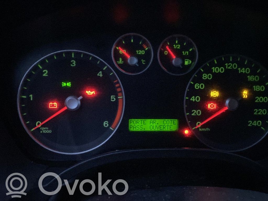Ford C-MAX I Speedometer (instrument cluster) 