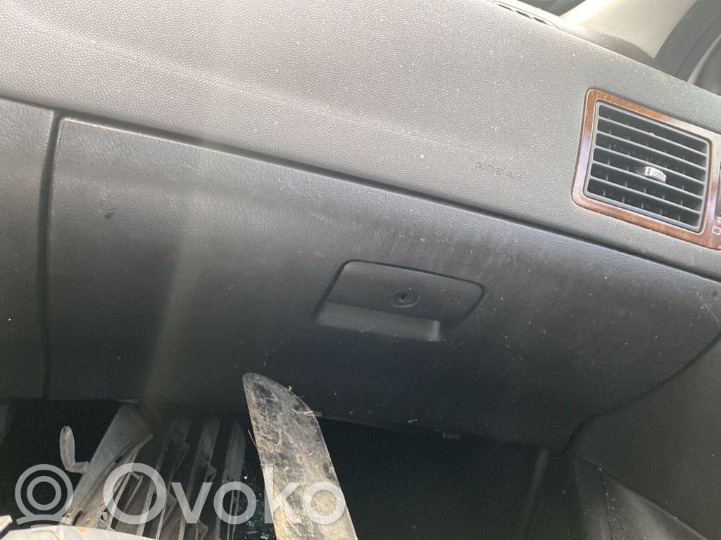 Peugeot 307 Juego guantera 