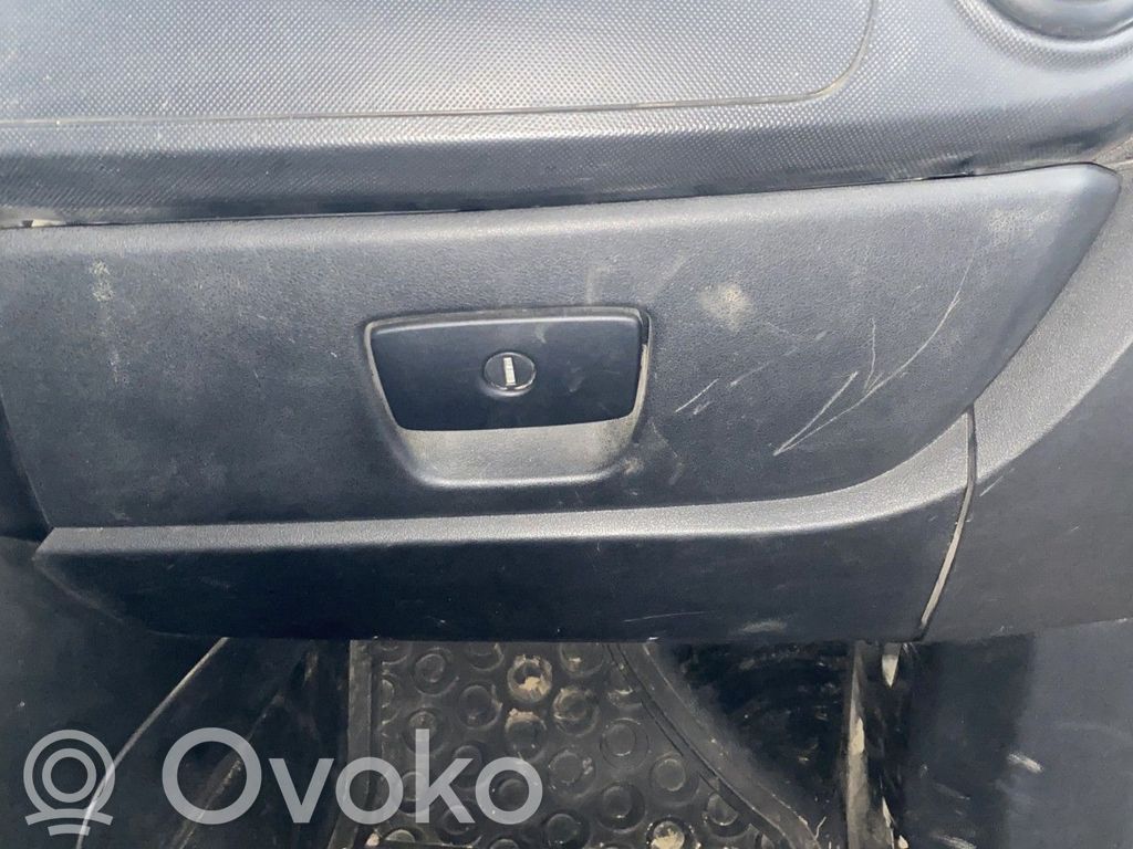Peugeot Bipper Juego guantera 