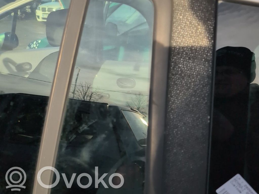 Renault Grand Modus Ventanilla de ventilación de la puerta trasera 