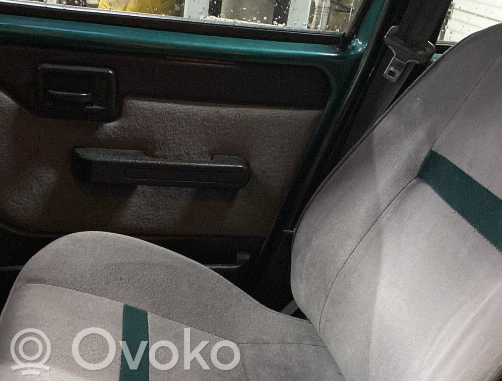 Citroen AX Etumatkustajan istuin 