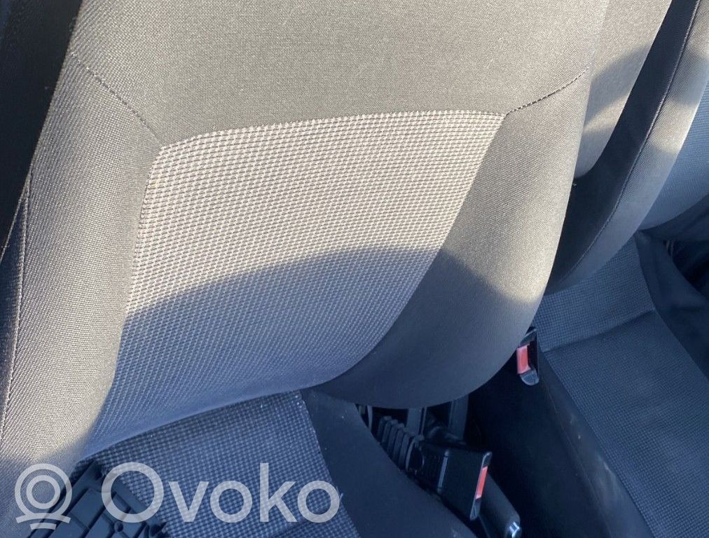 Opel Meriva A Etumatkustajan istuin