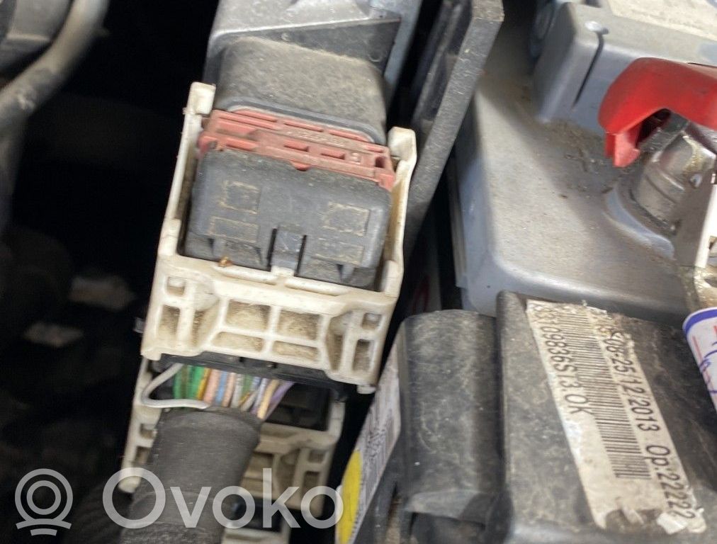 Citroen C4 II Picasso Engine control unit/module 