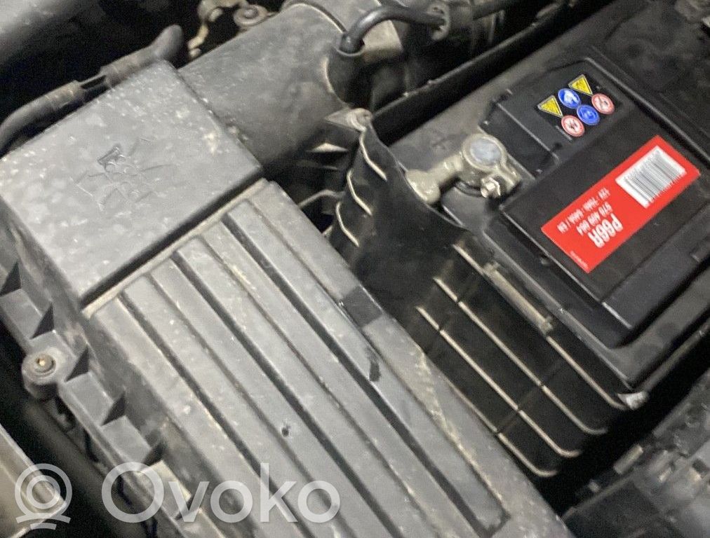 Volkswagen Touran I Caja del filtro de aire