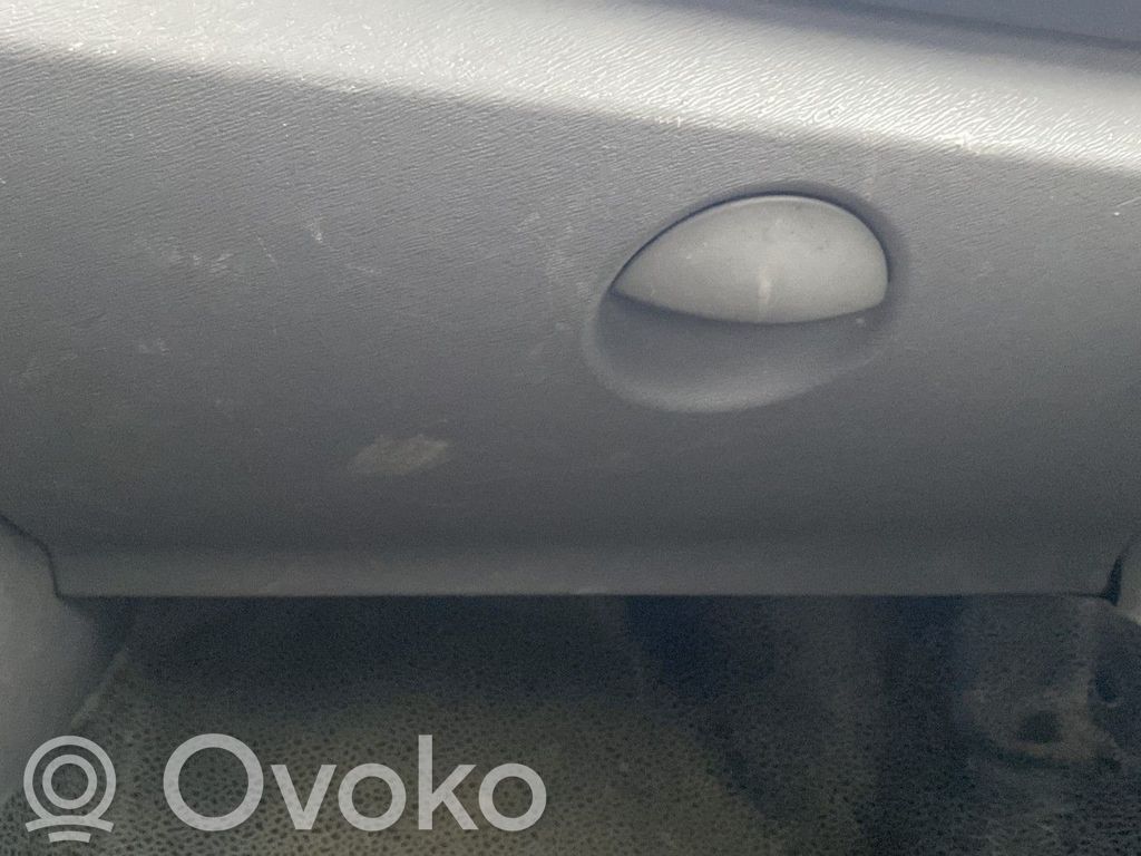 Renault Kangoo II Juego guantera 