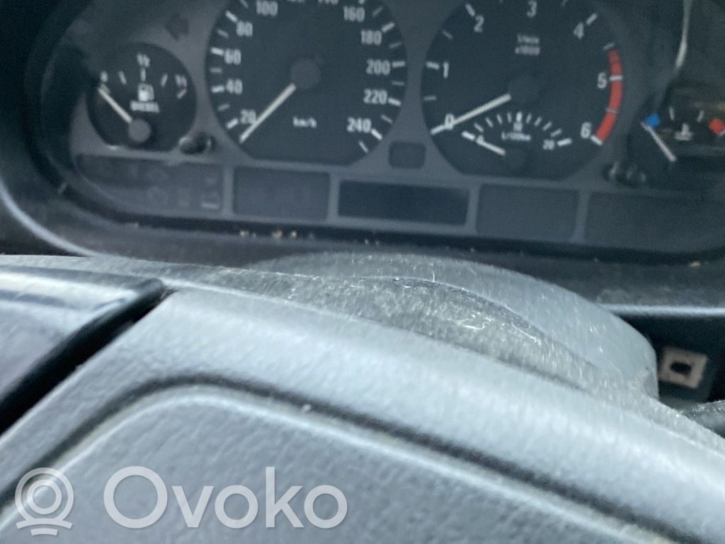 BMW 3 E46 Nopeusmittari (mittaristo) 
