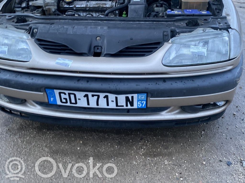 Renault Laguna I Priekinis bamperis 