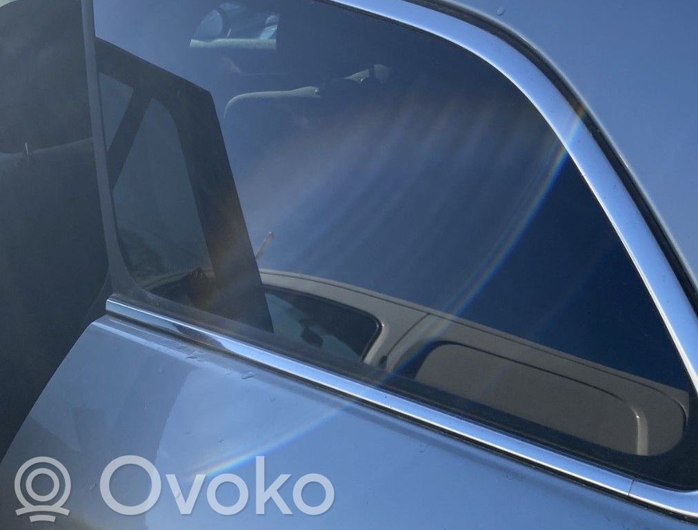 Toyota Avensis T270 Geam lateral spate 