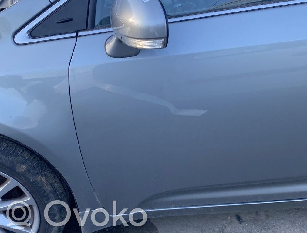 Toyota Avensis T270 Ușă față 