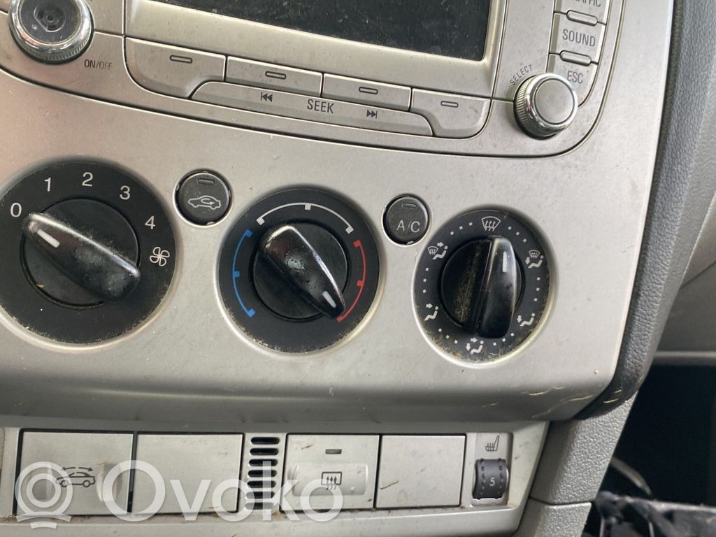 Climate control unit   1719798
