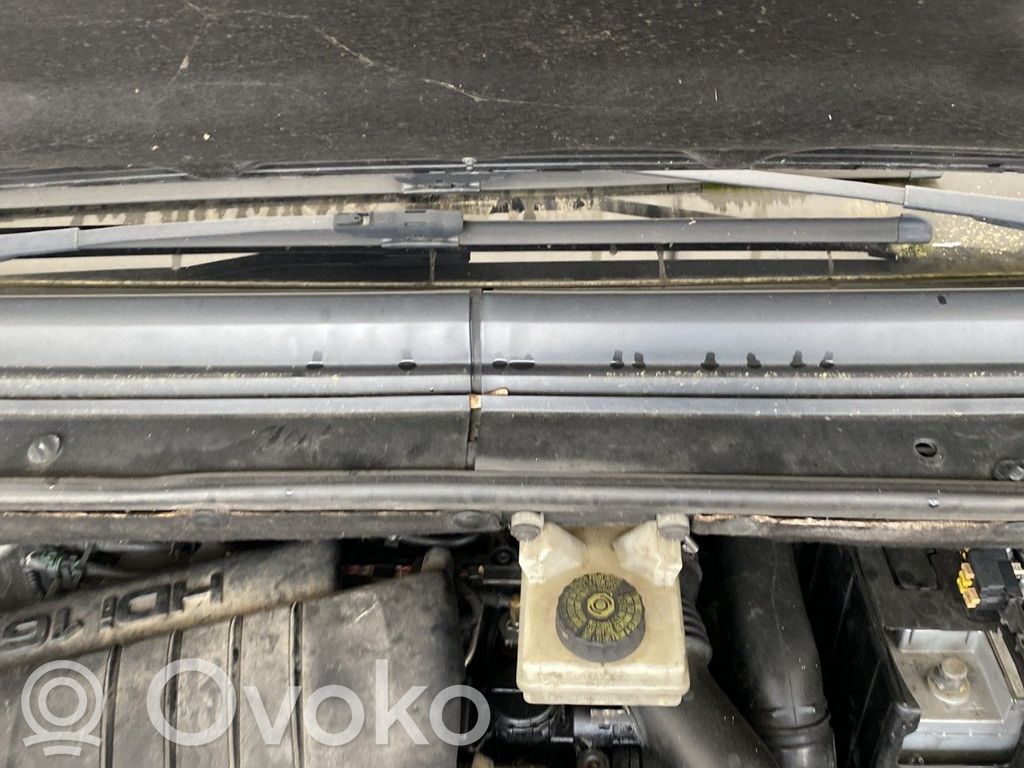 Citroen C4 I Picasso Podszybie przednie 