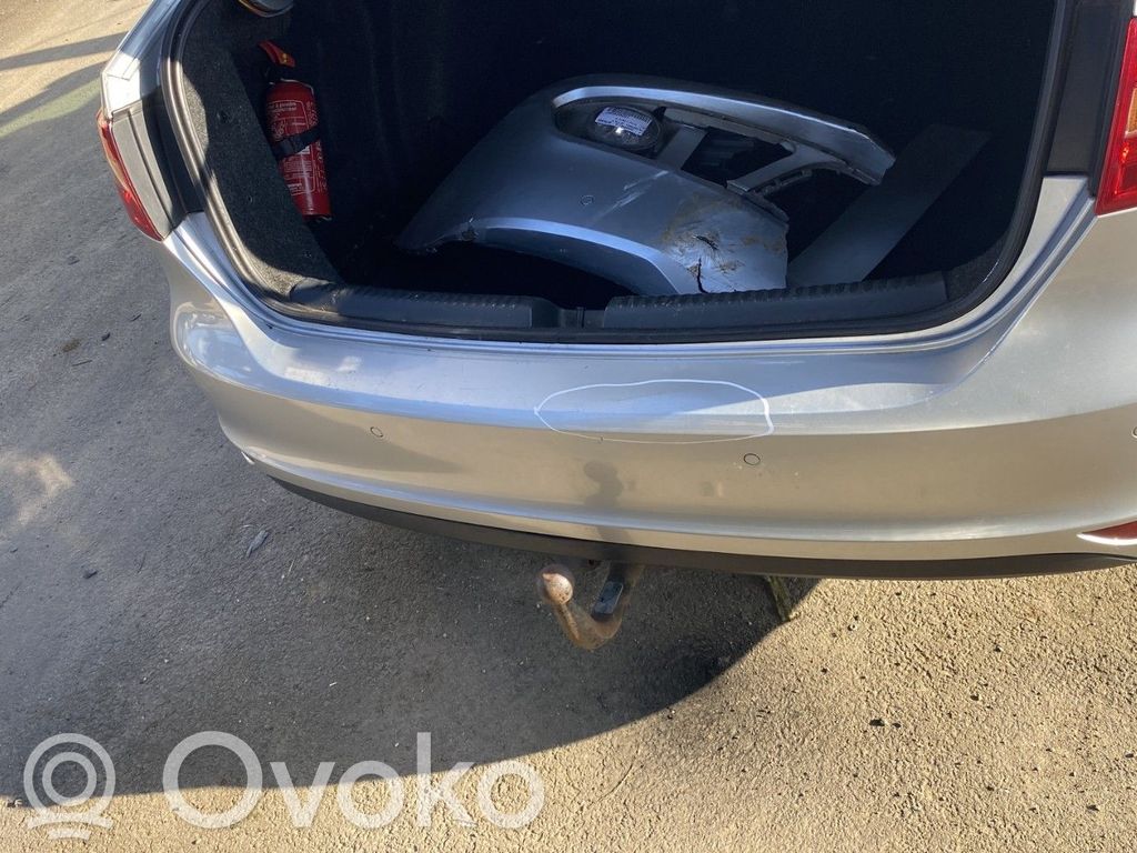 Volkswagen Jetta VI Parachoques 