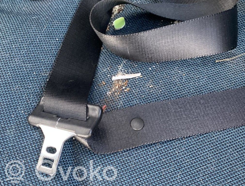 Takaistuimen turvavyö