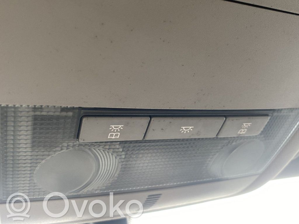 Opel Astra H Etuistuimen valo 